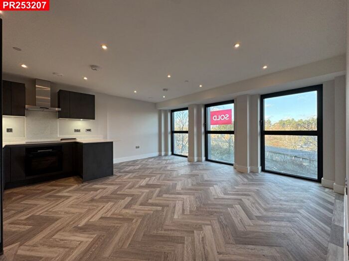 1 Bedroom Flat To Rent In Cockfosters, Cockfosters, EN4