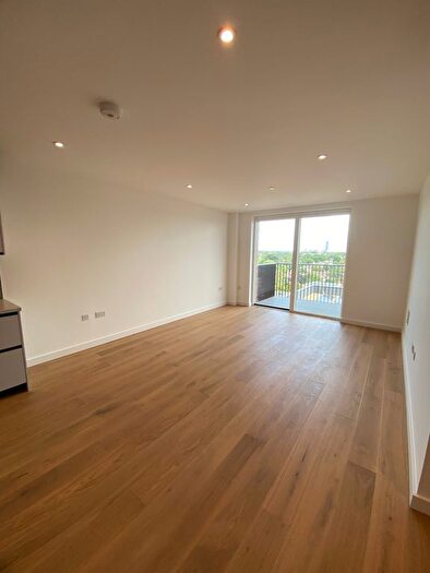 1 Bedroom Flat To Rent In Filmworks Walk, London, W5