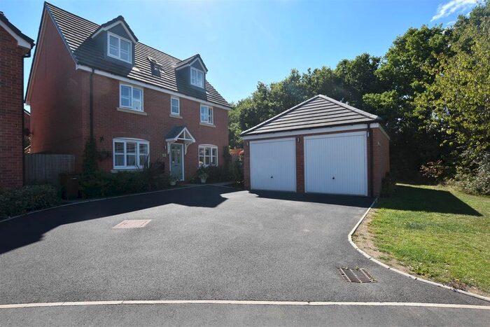 5 Bedroom Property To Rent In Pardoe Drive, Pershore WR10