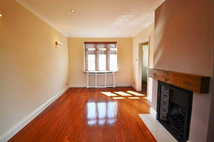 3 Bedroom Detached House To Rent In Romford, RM3