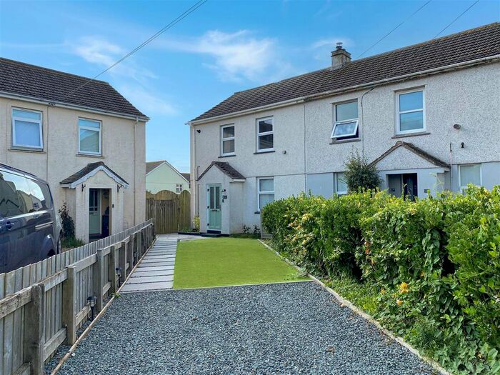 3 Bedroom Semi-Detached House To Rent In Cross Close, Newquay, TR7