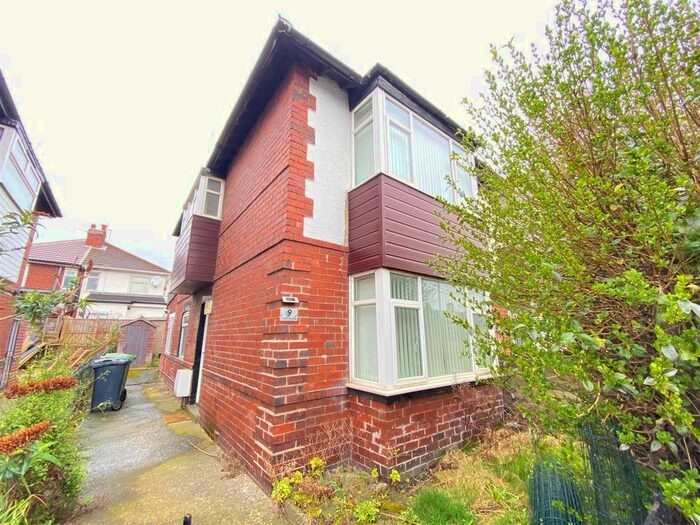 3 Bedroom Semi-Detached House To Rent In Park Parade, Leeds, LS9
