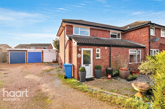 3 Bedroom End Of Terrace House For Sale In Peverell Road, Norwich, NR5