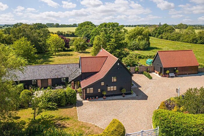 4 Bedroom Barn Conversion For Sale In Elmswell, Bury St. Edmunds, Suffolk, IP30