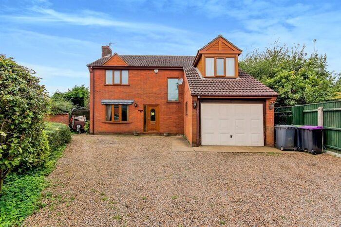 4 Bedroom Detached House For Sale In Church Lane, Kirkby-La-Thorpe, Sleaford, NG34