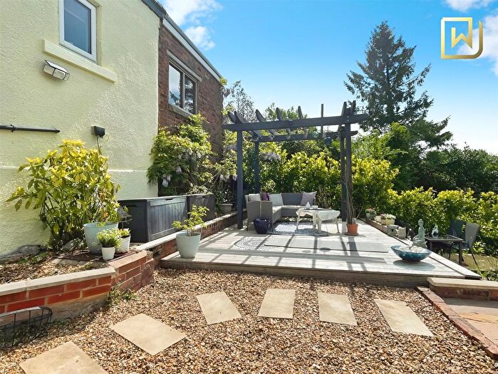 5 Bedroom Property For Sale In High Street, Kingsley, Staffordshire, ST10