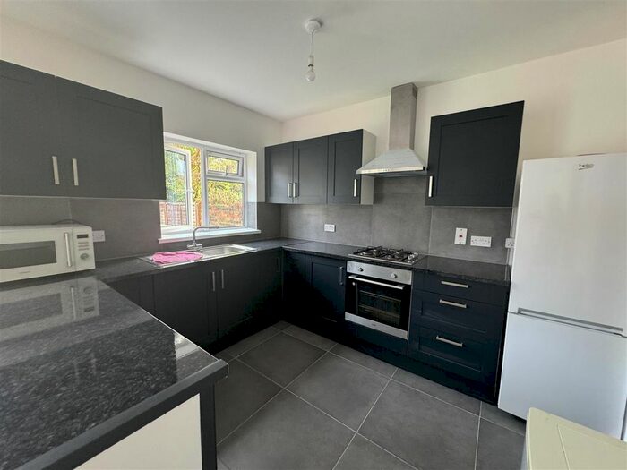 3 Bedroom Semi-Detached House To Rent In Kingsley Avenue, Hounslow, TW3