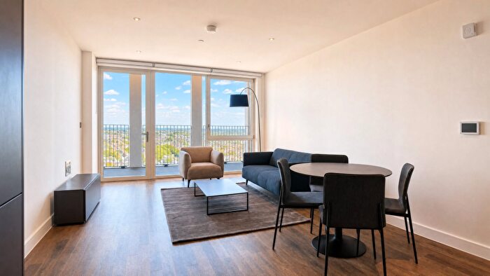 1 Bedroom Flat To Rent In Aukland Road, Leyton, E10