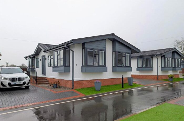 2 Bedroom Park Home For Sale In The Leigh, Gloucester, GL19