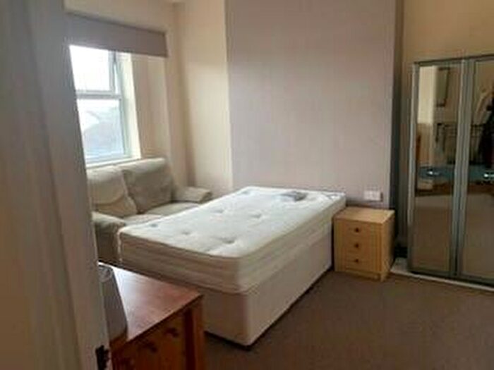 3 Bedroom Flat To Rent In North Road West, Plymouth, Devon, PL1