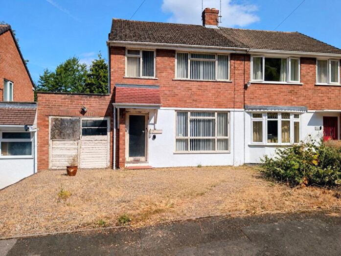 3 Bedroom Semi Detached House For Sale In Broadwaters Drive, Kidderminster, DY10