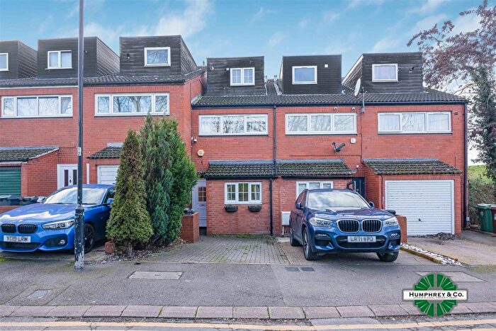 3 Bedroom Property For Sale In Durban Road, London, E17