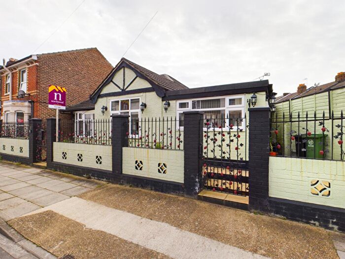 3 Bedroom Detached Bungalow To Rent In Hollam Rd, Milton, Portsmouth, PO4