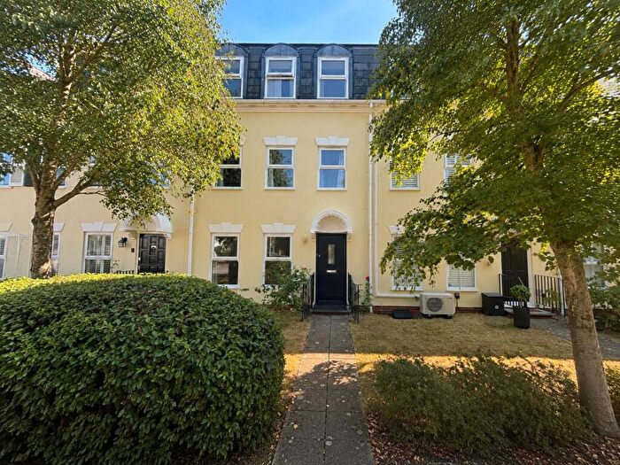 4 Bedroom Terraced House To Rent In Pipit Walk, Watermead, HP19