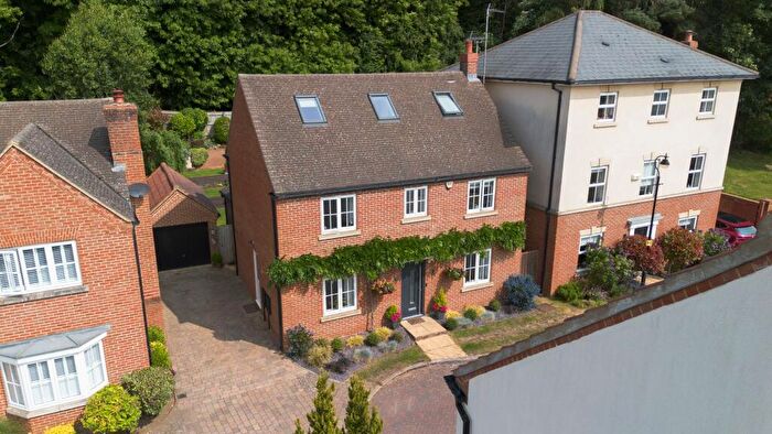 5 Bedroom Detached House For Sale In Trilley Fields, Maulden, MK45