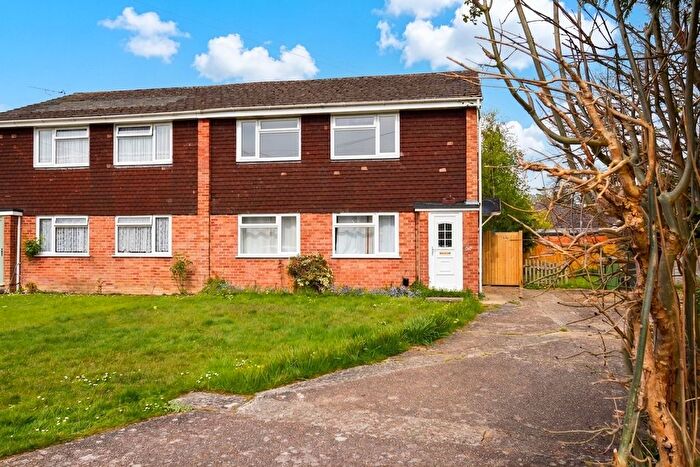 2 Bedroom Flat For Sale In Meon Crescent, Chandler's Ford, Hampshire, SO53