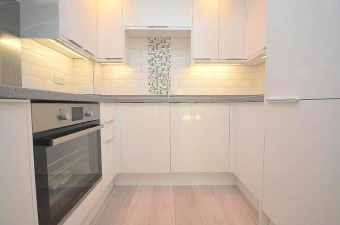 2 Bedroom Flat To Rent In Woodgate Court, Stafford Avenue, Hornchurch, RM11