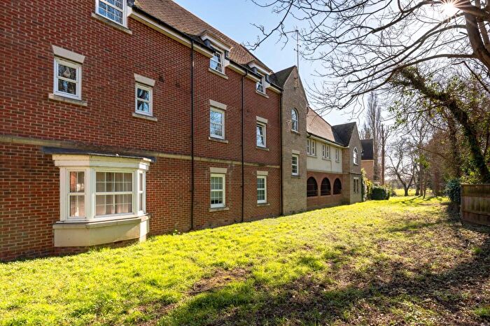 1 Bedroom Apartment For Sale In Thames View, Abingdon, OX14