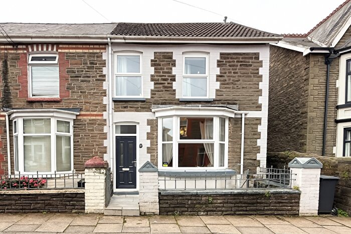 4 Bedroom End Of Terrace House For Sale In Gwendoline Terrace, Abercynon, Mountain Ash, CF45