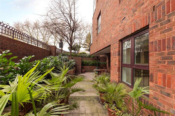 Flat To Rent In Beverly House, Park Road, NW8