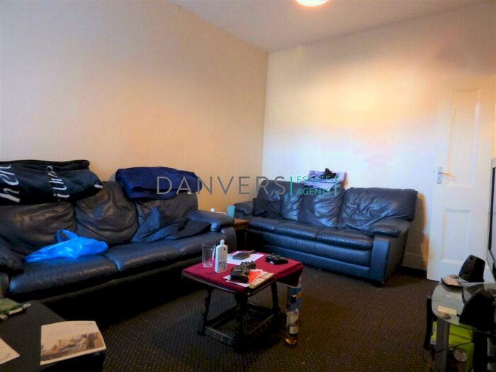 4 Bedroom Terraced House To Rent In Beaconsfield Road, Leicester, LE3