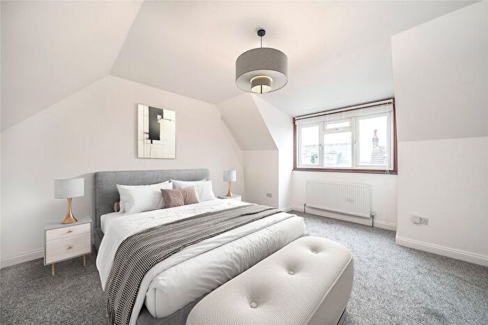 4 Bedroom Detached House To Rent In Lynwood Road, London, SW17