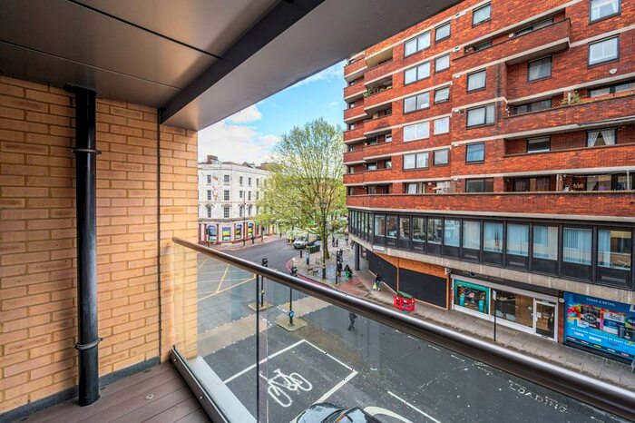 1 Bedroom Flat To Rent In Vauxhall Bridge Road, Pimlico, London, SW1V