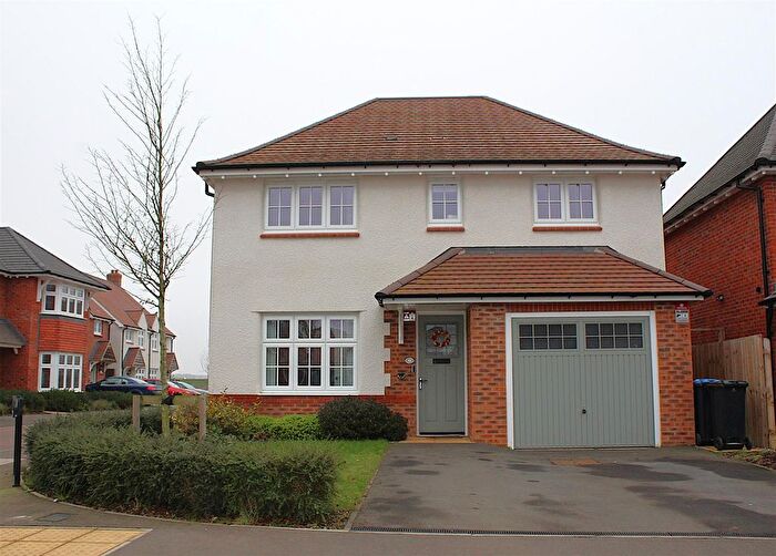 4 Bedroom Detached House For Sale In Great Brook Ground, Houlton, Rugby, CV23