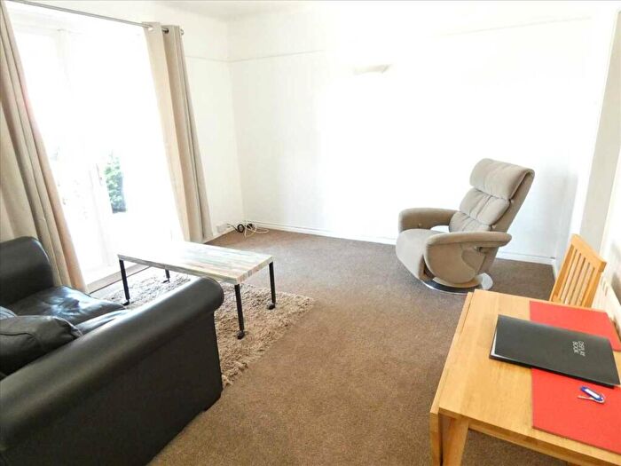 2 Bedroom Apartment To Rent In Gerald Road, Winton, Bournemouth, BH3