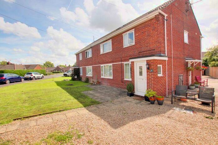 3 Bedroom Maisonette To Rent In Princess Gardens, Trowbridge, BA14