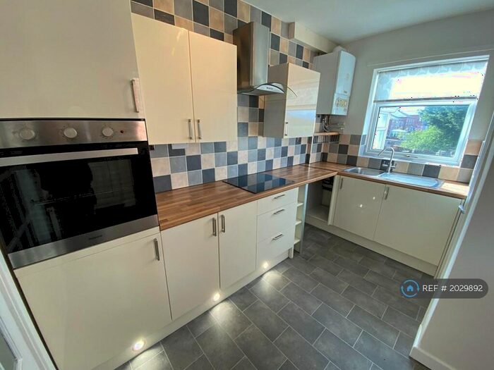 3 Bedroom Semi-Detached House To Rent In Rowland Road, Barnsley, S75