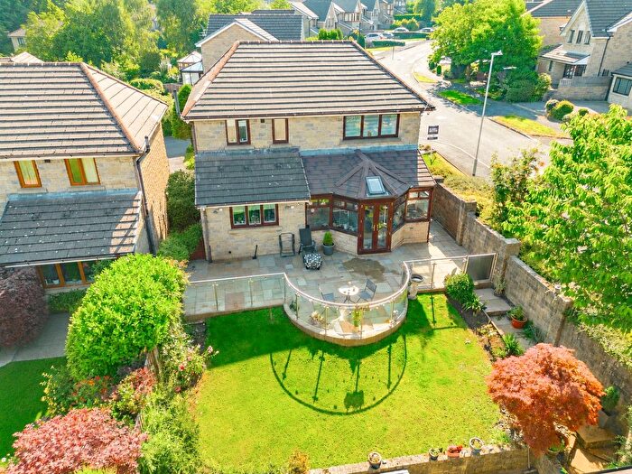 4 Bedroom Detached House For Sale In Old Kiln Lane, Grotton, Saddleworth, OL4