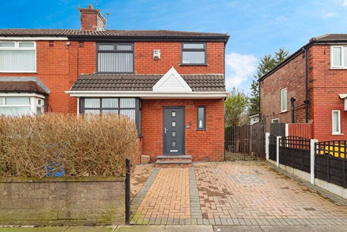 3 Bedroom Semi Detached House For Sale In Manor Road, Droylsden, Manchester, Greater Manchester, M43