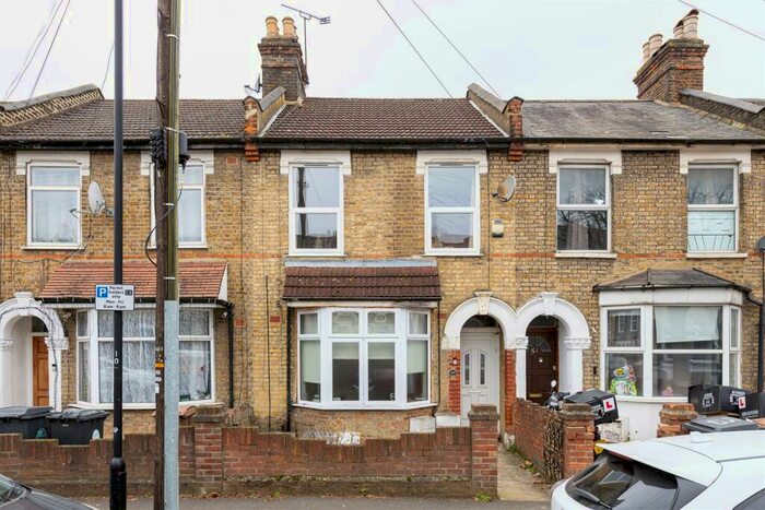 1 Bedroom Flat To Rent In Beresford Road, London, E17