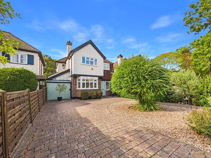 4 Bedroom Detached House For Sale In Bury Avenue, Ruislip, HA4