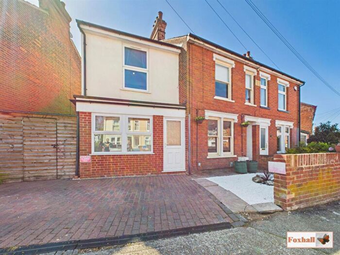 4 Bedroom Semi Detached House For Sale In Gladstone Road, Ipswich, IP3