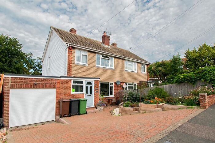 3 Bedroom Semi-Detached House For Sale In Ghyllside Avenue, Hastings, TN34