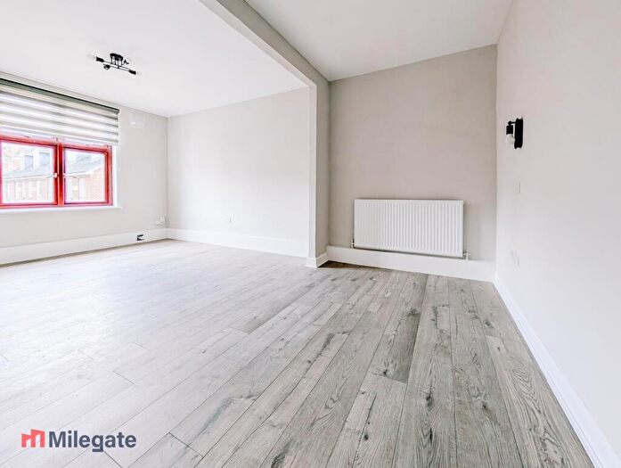 Studio To Rent In Brighton Road, Purley, CR8