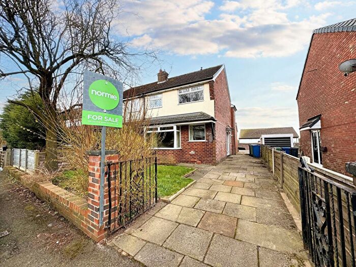 3 Bedroom Semi-Detached House For Sale In Farm Lane, Prestwich, M25