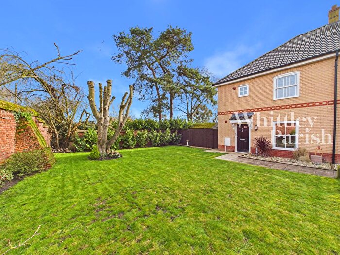 3 Bedroom End Of Terrace House For Sale In Ernest Seaman Close, Scole, IP21