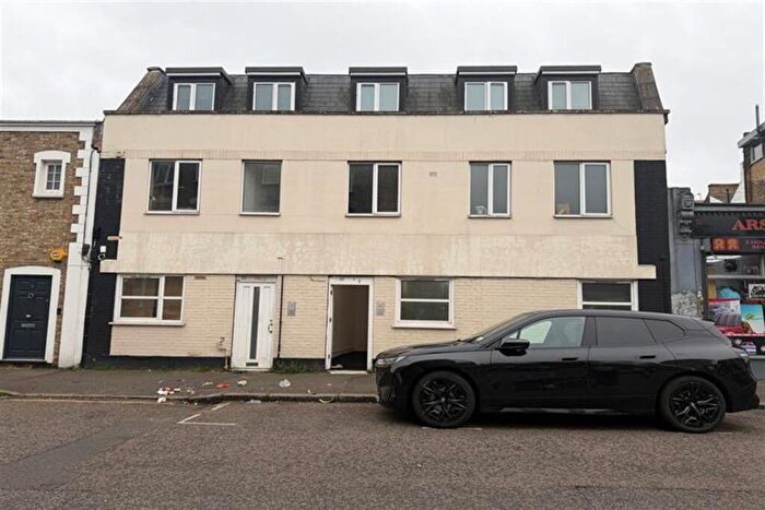 1 Bedroom Apartment To Rent In Mountgrove Road, N5