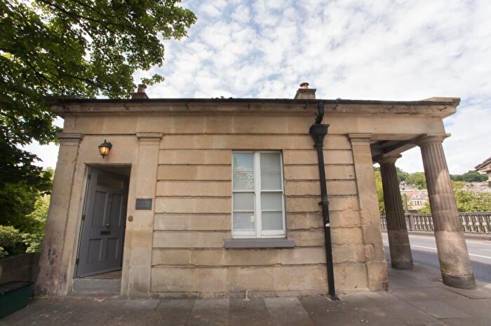 2 Bedroom Detached House For Sale In Cleveland Bridge, Bath, Somerset, BA1
