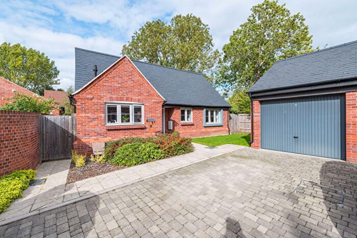 2 Bedroom Bungalow For Sale In Manor Gardens, Hadleigh, IP7
