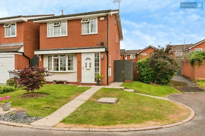 3 Bedroom Detached House For Sale In Lawford Close, Crewe, Cheshire, CW1