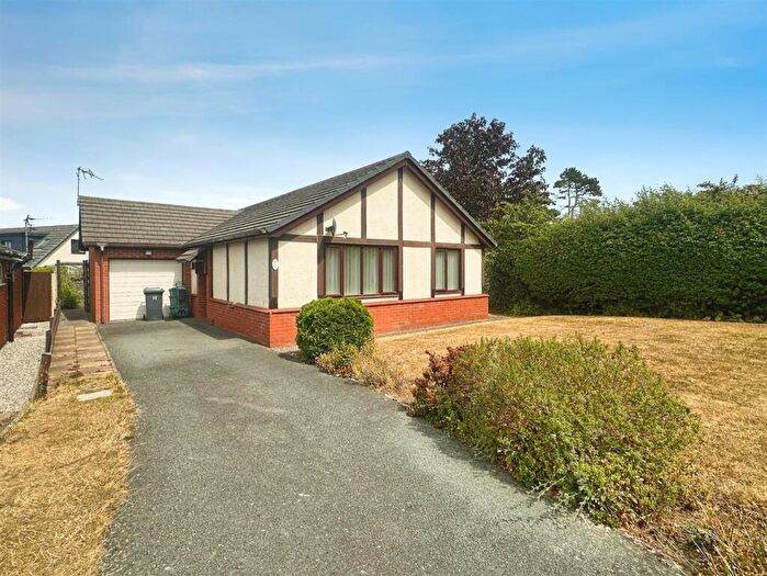 3 Bedroom Detached Bungalow For Sale In Glenfor, Abergele, LL22