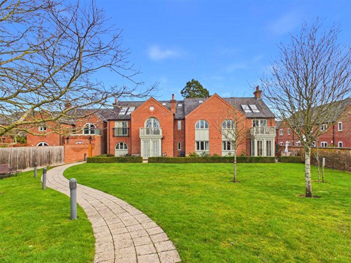 3 Bedroom Duplex For Sale In Shipston Road, Stratford-Upon-Avon, CV37