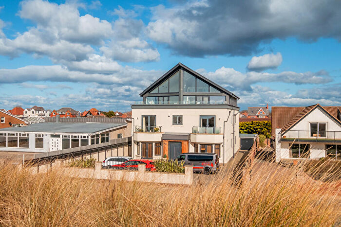 2 Bedroom Apartment For Sale In Flat, North Promenade, Lytham St Annes, FY8