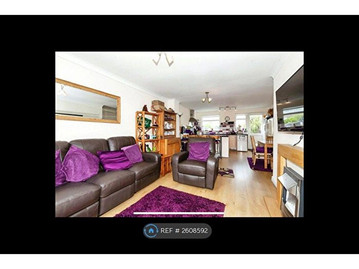 3 Bedroom Terraced House To Rent In Fotherby Court, Maidenhead, SL6