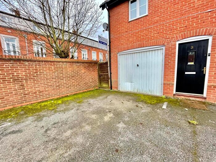 3 Bedroom Terraced House For Sale In Mosquito Way, Hatfield, AL10