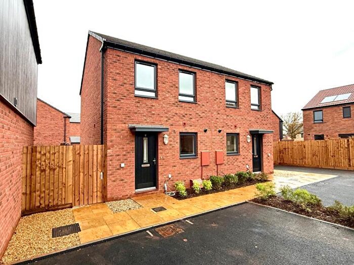 2 Bedroom Semi-Detached House To Rent In Laurie Close, Yate, Bristol, BS37